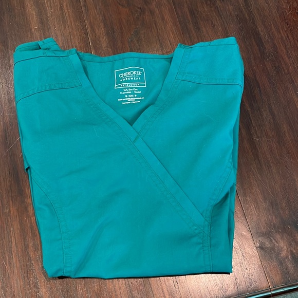 Cherokee Revolution Scrubs - Picture 1 of 3
